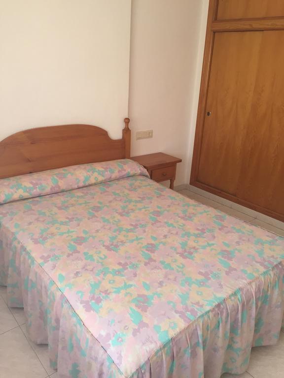 Apartamentos Vicent Peñíscola Rum bild
