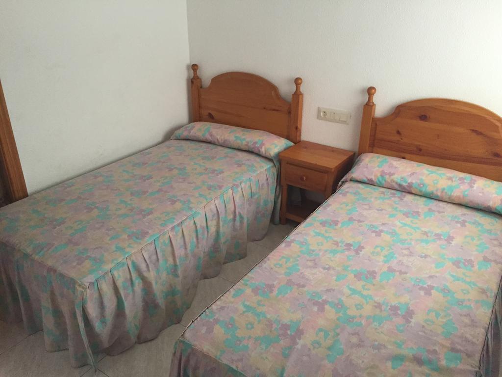 Apartamentos Vicent Peñíscola Rum bild