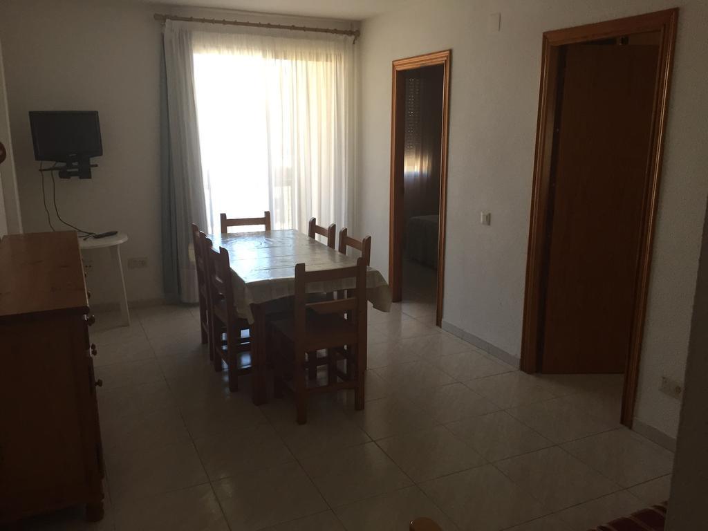 Apartamentos Vicent Peñíscola Rum bild
